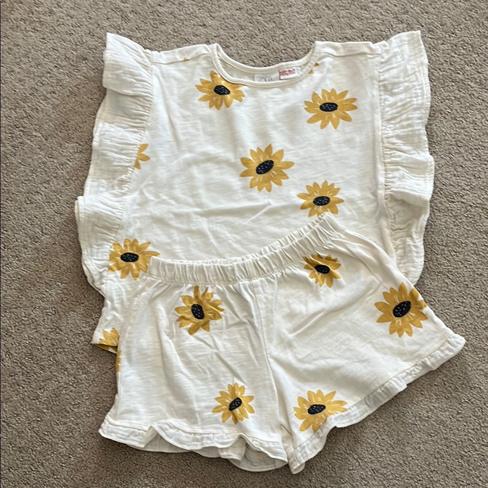 ZARA Sunflower Print Ruffle Top and Shorts Set 3-4 yrs girls